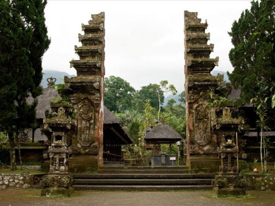The Main Gate of Pura Batukaru