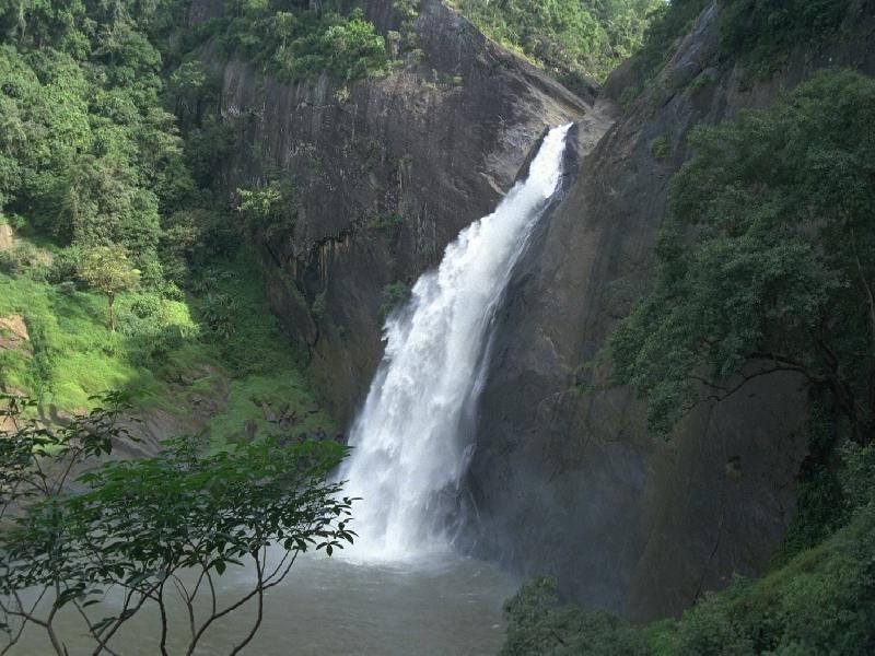 Dunhinda Waterfall , badulla