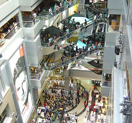 MBK Center | Image Courtesy: By Christian Henrich (Own work) [CC BY-SA 2.5], via Wikimedia Commons