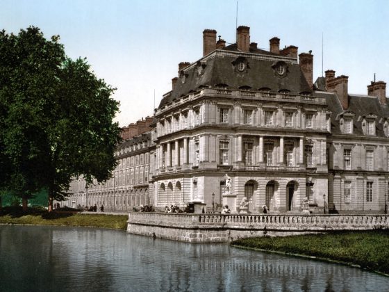 ChateauFontainebleau | [Public domain], via Wikimedia Commons