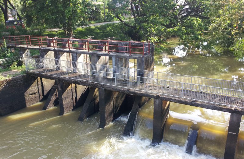 Old bridge across the Yodha ela