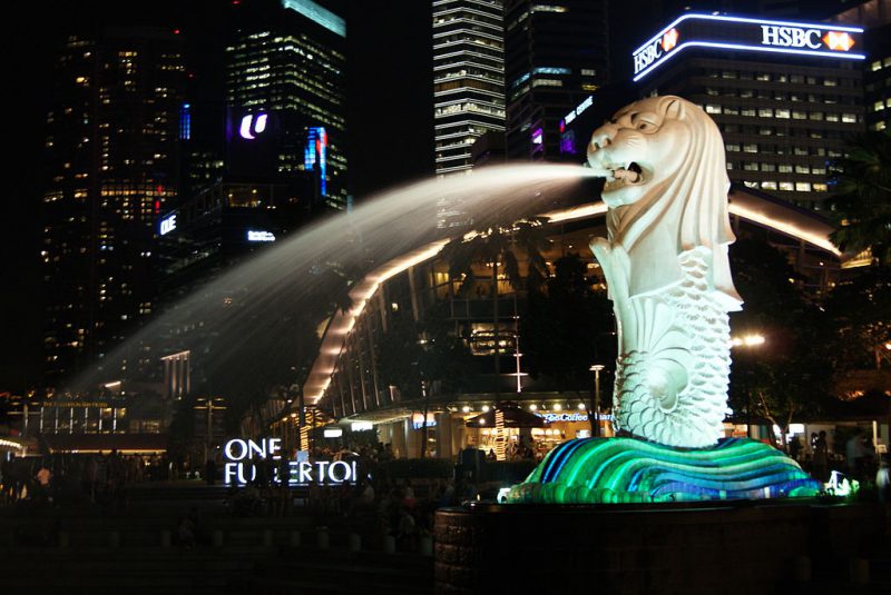 Merlion Park Singapore | Image Credit - Smuconlaw, CC BY-SA 3.0 via Wikipedia Commons