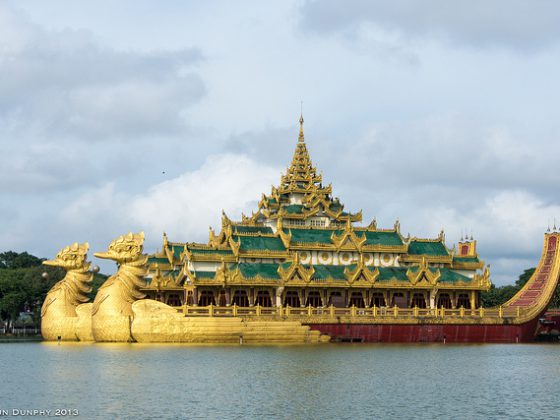 Kandawgyi Lake, Yangon