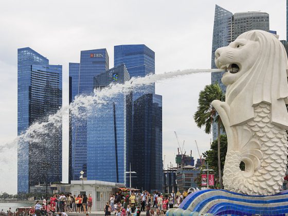 Merlion Park Singapore | Image Credit - Uwe Aranas, CC BY-SA 3.0 via Wikipedia Commons