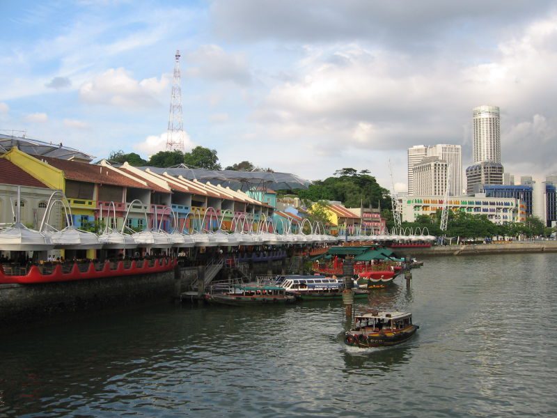 Clarke Quay. Taken by User:Sengkang of ENglish.Wikipedia in Feb 2006.