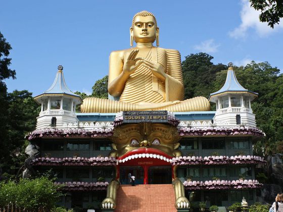 The Golden Cave Temple | Image Credit: Julie Anne Workman, Golden Buddha and Buddhist Museum at Dambulla, CC BY-SA 3.0
