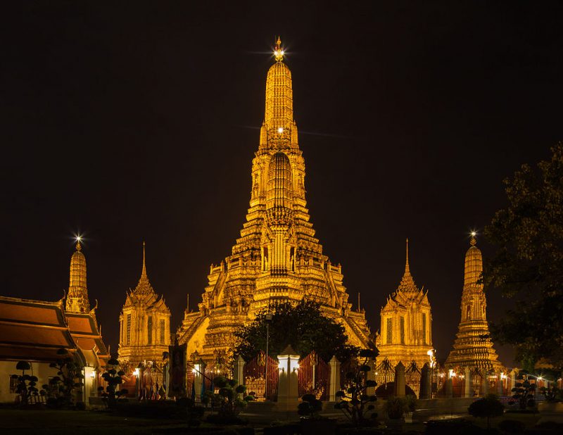 Wat Arun Temple | Image Credit: Diego Delso, Templo Wat Arun, Bangkok, Tailandia, 2013-08-22, DD 37, CC BY-SA 3.0