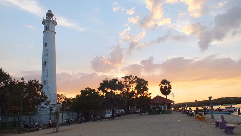 Batticaloa Lighthouse Evening Time | Image By - Tharsan Sriranganathan, CC BY-SA 3.0 Via Wikimedia Commons