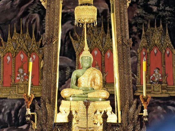 Emerald Buddha | Image Credit: JPSwimmer, Emerald Buddha, August 2012, Bangkok, CC BY-SA 3.0