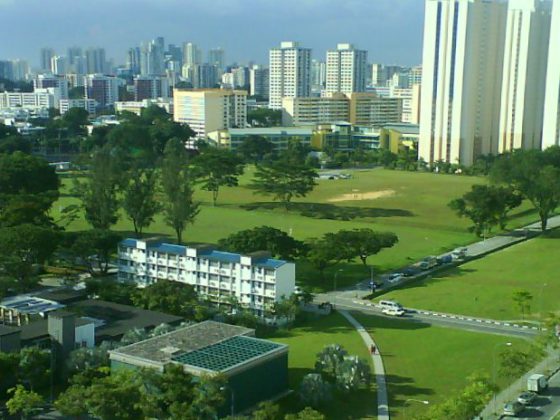 Aran Ho Yeow Yong [Public domain], from Wikimedia Commons