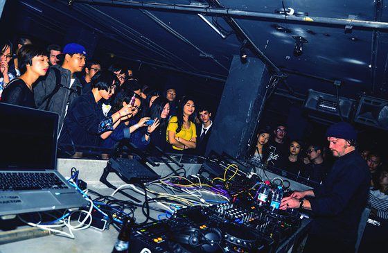 Shanghai Nightlife | Image Credit - Beijingbrown, CC BY-SA 4.0 Via Wikimedia Commons