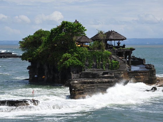 Pura Tanah Lot Temple