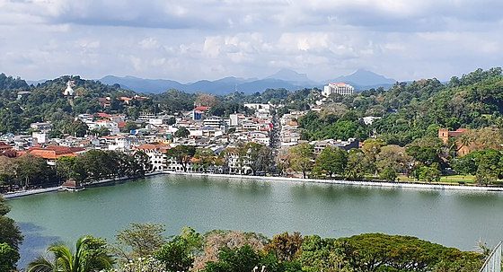 Kandy Lake