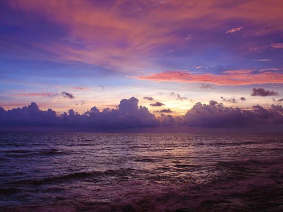 Twilight_(Galle_Face_Green)_03