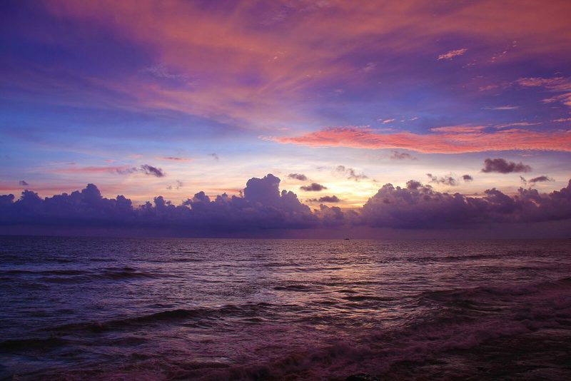 Twilight_(Galle_Face_Green)_03