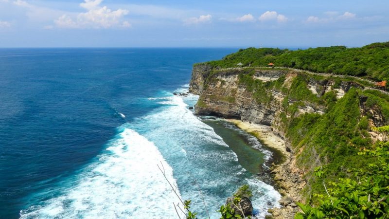 Sea-cliff-Bali-65720-pixahive-1024x576