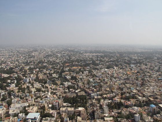 1024px-Aerial_view_of_Bangalore_in_2011_(5)