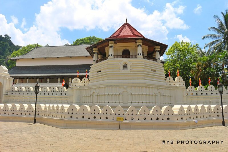Temple_of_tooth_sri_lanka